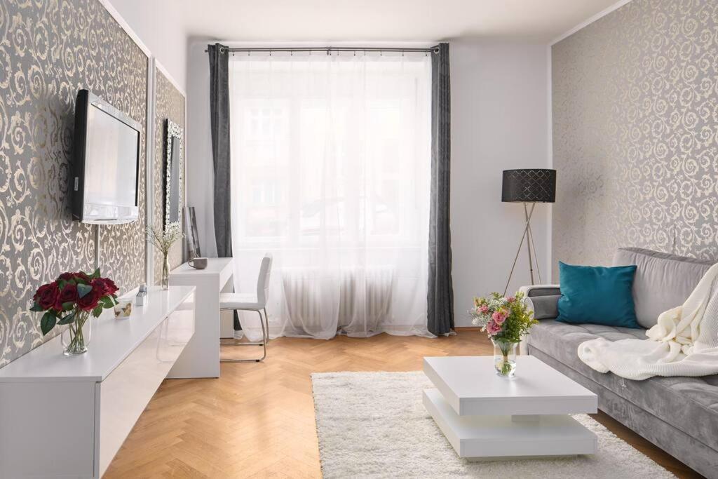 Gentle And Cozy Right At The Center Prague